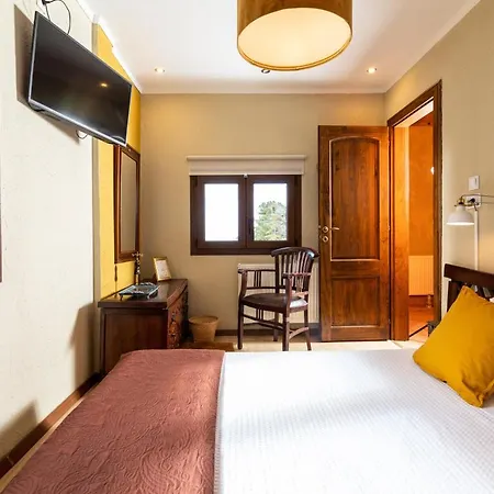 F & B Collection - St Triada For 8 - Niki Agía Triada