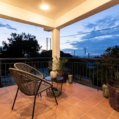 Apartment F & B Collection - St Triada For 8 - Niki