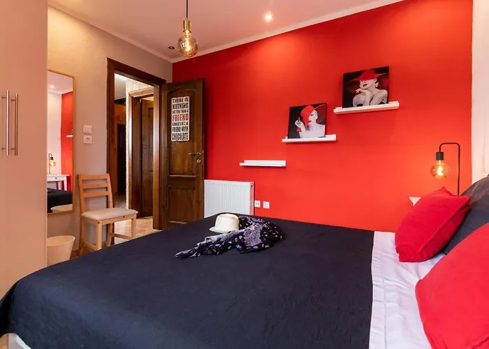 F & B Collection - St Triada For 8 - Niki *