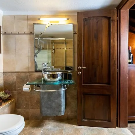 F & B Collection - St Triada For 8 - Niki